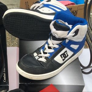 DC hightop skateshoes - youth 4.5